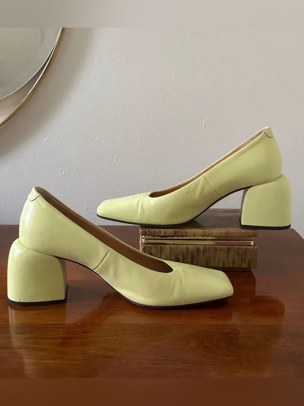 Dear Frances Box Pump - Green Apple